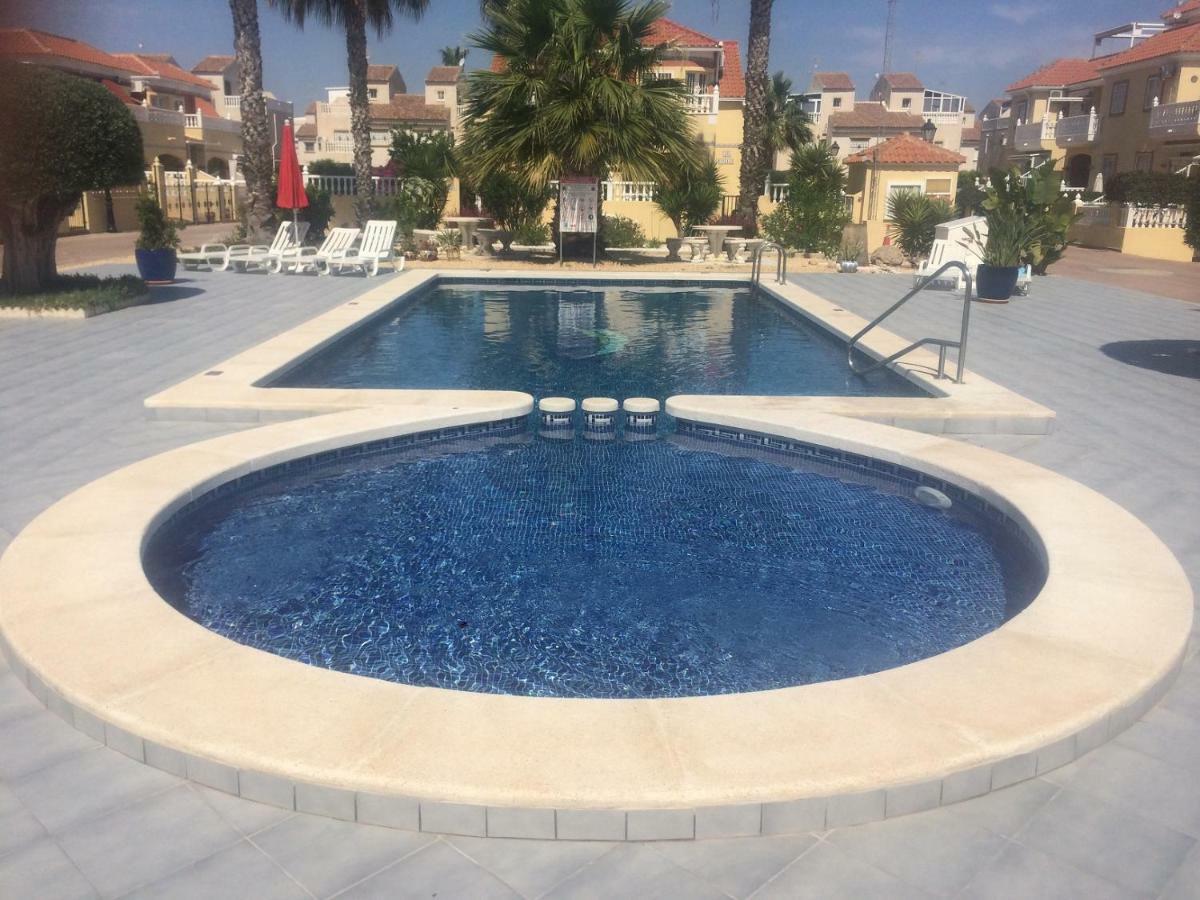 Torrevieja, La Torreta Ground Floor Apartment With Large Private Patio Garden מראה חיצוני תמונה