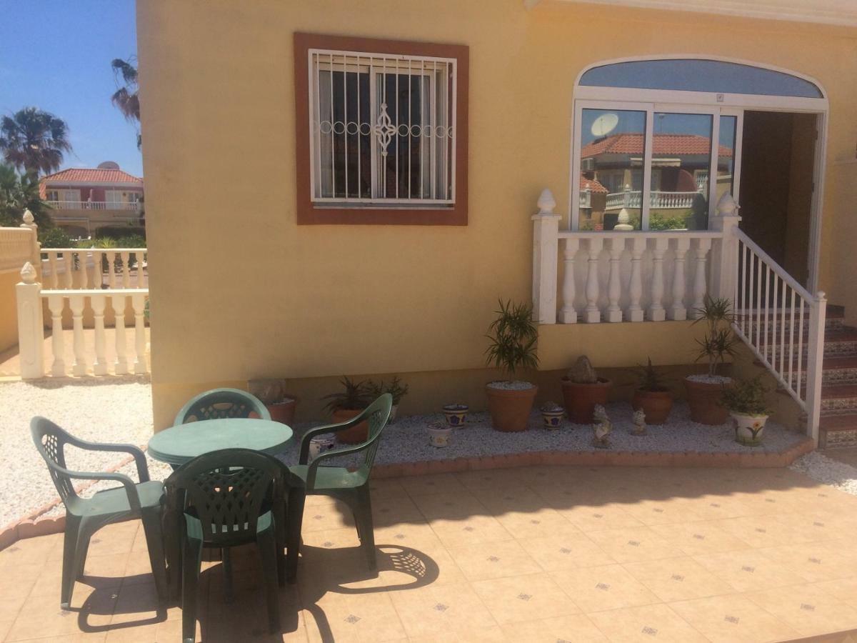 Torrevieja, La Torreta Ground Floor Apartment With Large Private Patio Garden מראה חיצוני תמונה